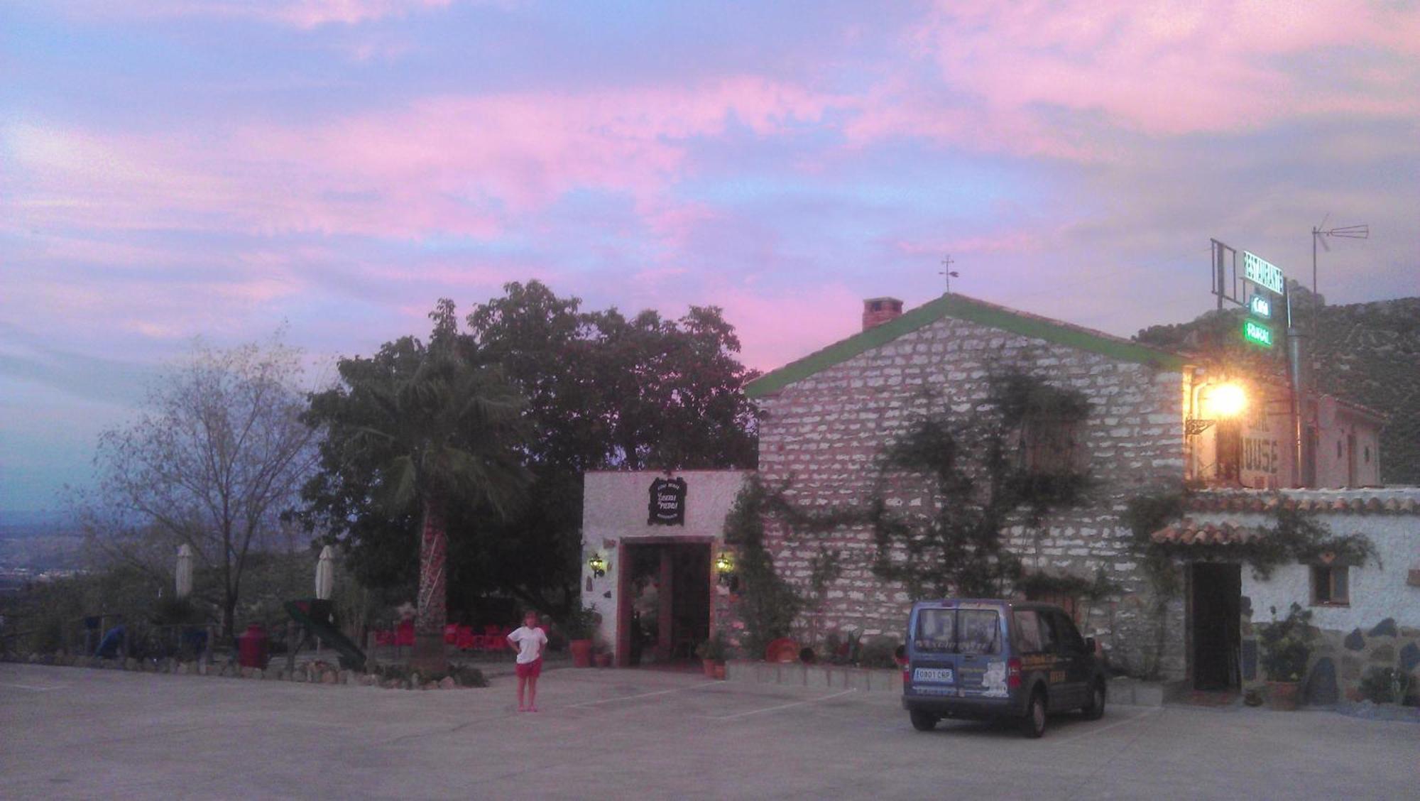 Alojamiento Rural La Caseria De Piedra Restaurante Jaen Bagian luar foto