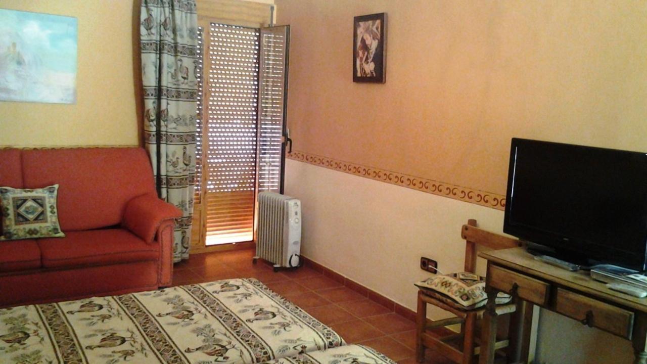 Alojamiento Rural La Caseria De Piedra Restaurante Jaen Bagian luar foto